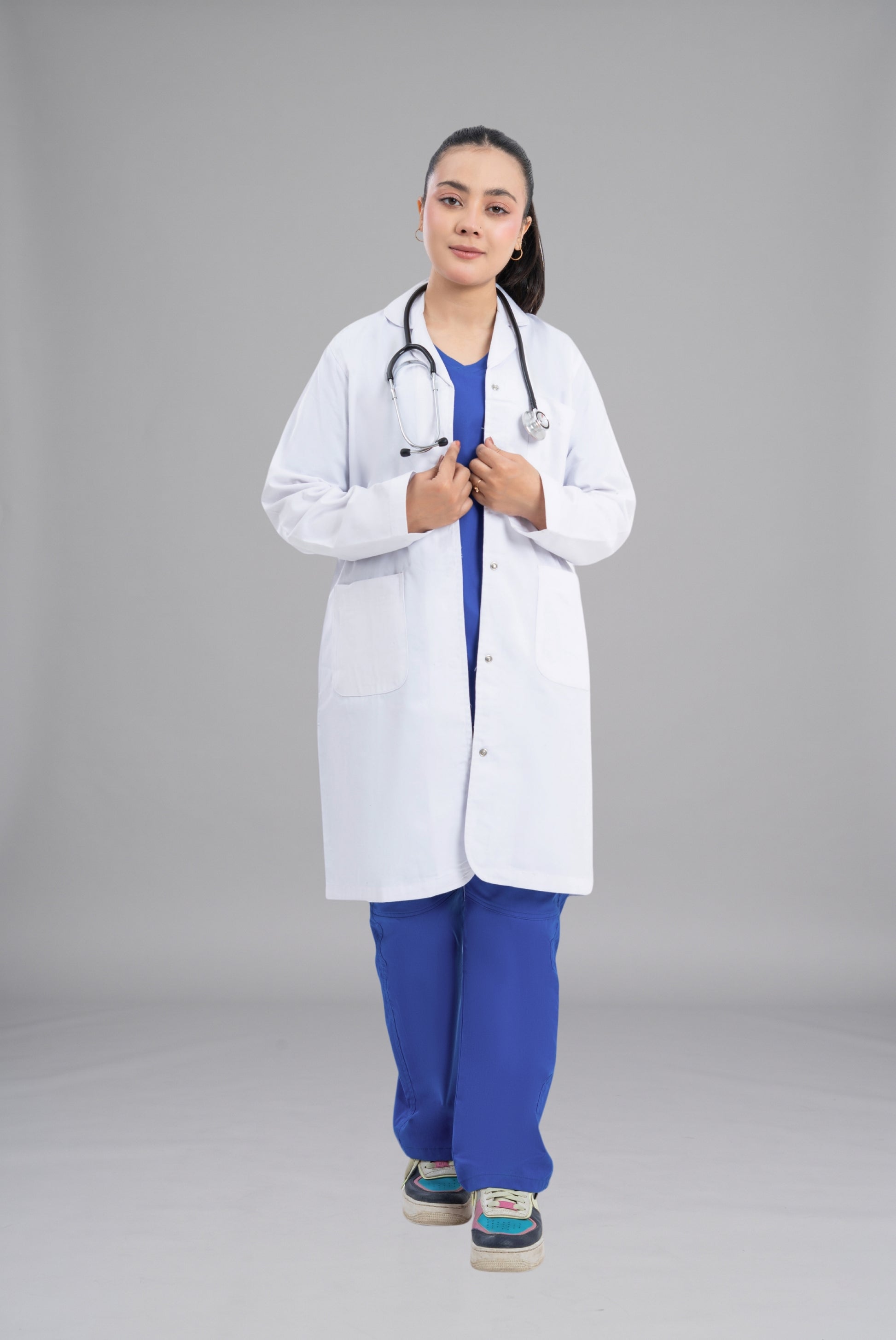 Soft Twill Women’s Lab Coats in Pakistan Premium Medical Wear for Doctors Nurses and Healthcare Professionals by GTEX Apparels