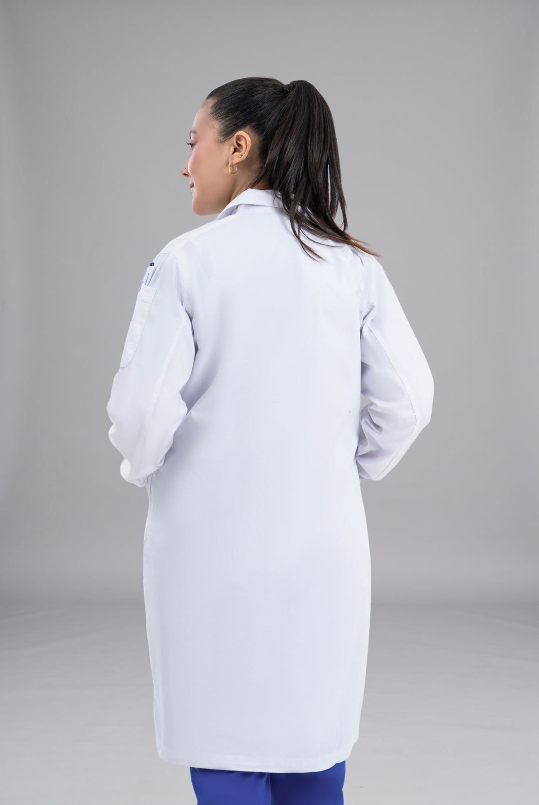 Soft Twill Women’s Lab Coats in Pakistan Premium Medical Wear for Doctors Nurses and Healthcare Professionals by GTEX Apparels 3