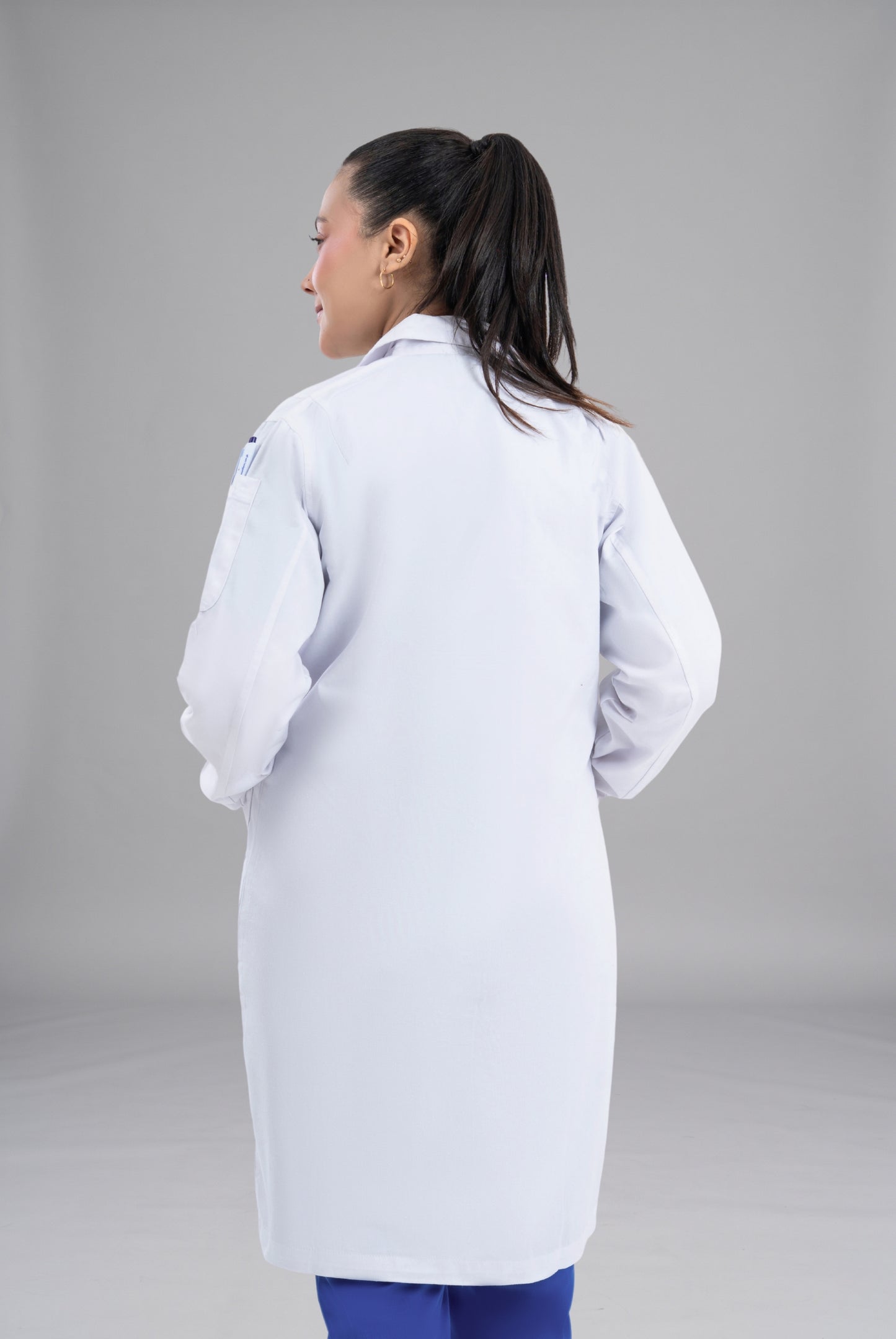 Soft Twill Women’s Lab Coats in Pakistan Premium Medical Wear for Doctors Nurses and Healthcare Professionals by GTEX Apparels 3