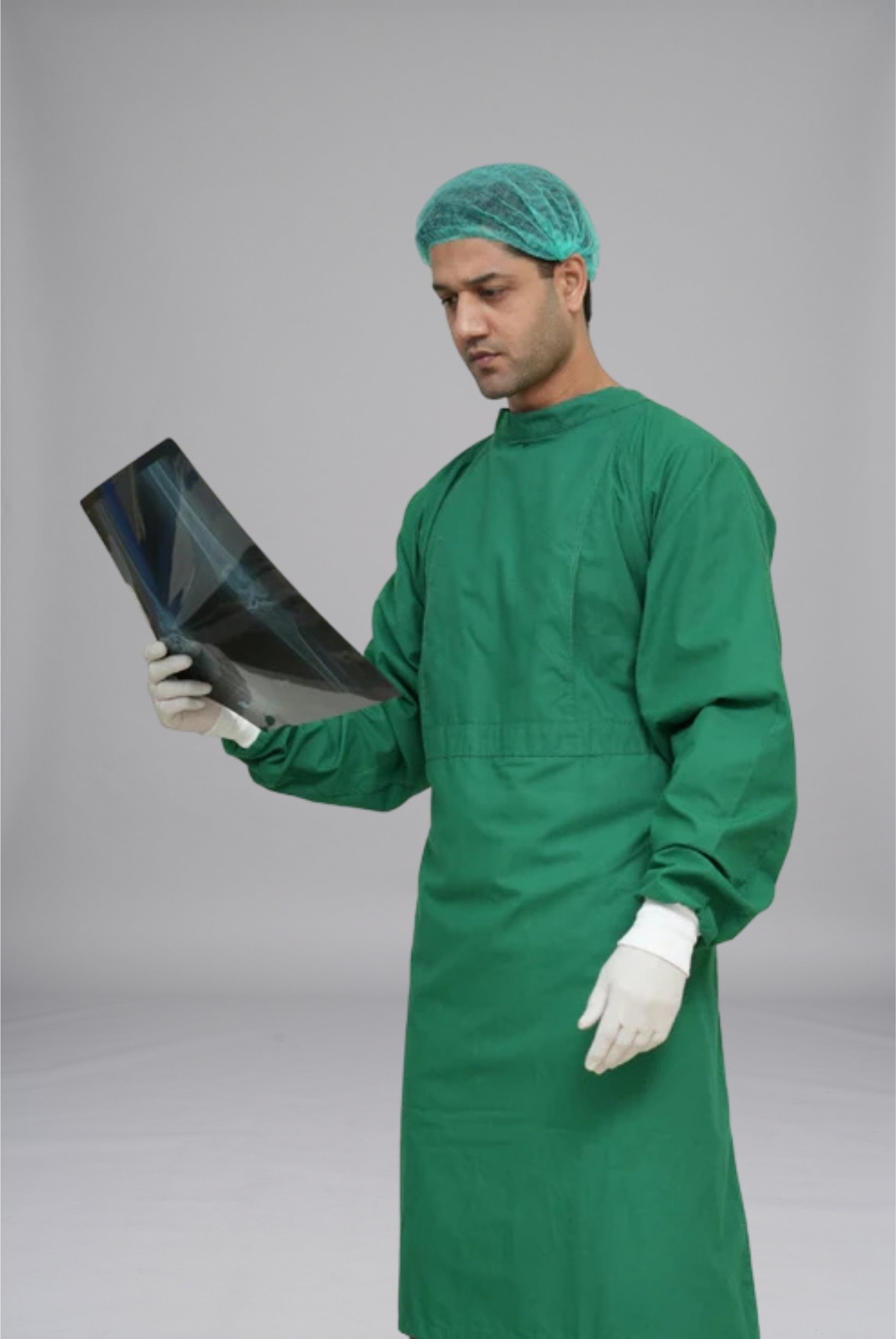 Surgical Green Surgeon Gown | GTEX Apparels Pakistan – Premium Sterile Medical Gown for Surgical Procedures and Healthcare Professionals 4